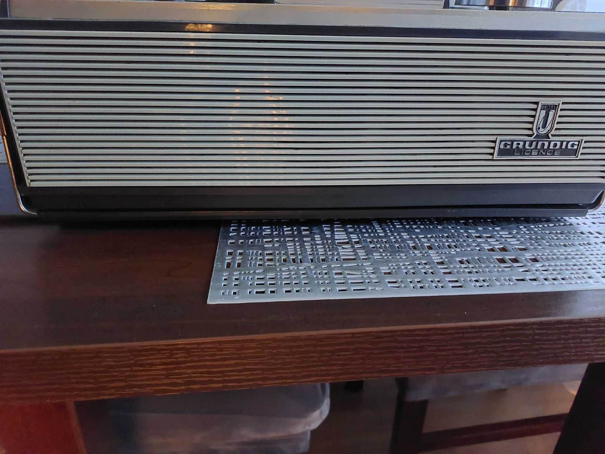 Magnetofon szpulowy Grundig