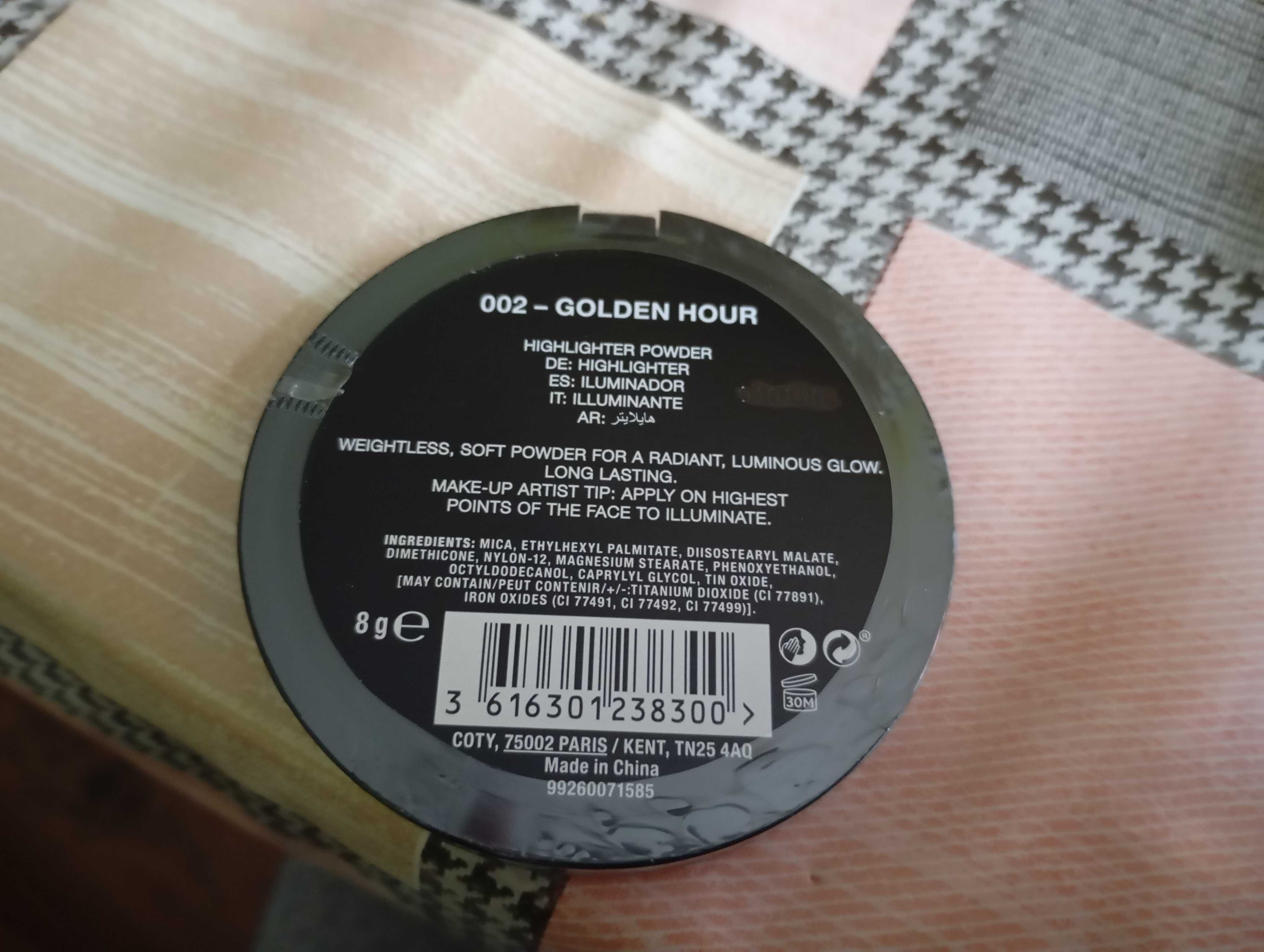 Max Factor Facefinity Rozświetlacz 002 Golden Hour