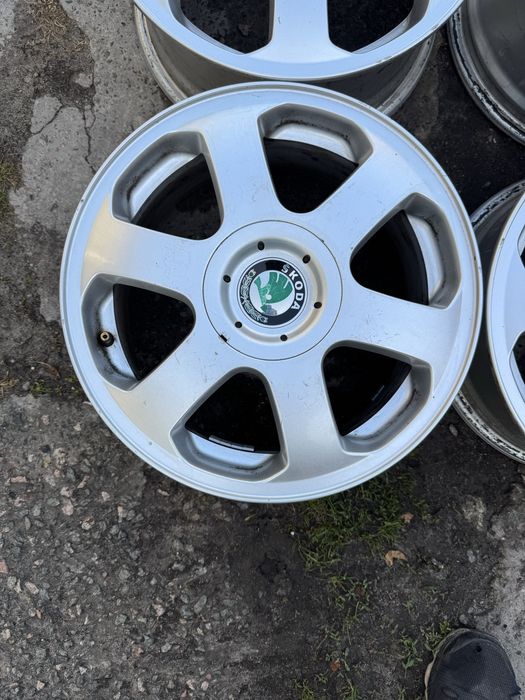 Диски r15 5/100 skoda original