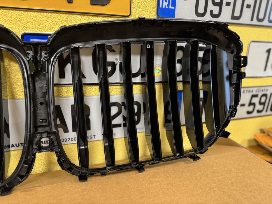 Решітка радіатора  BMW X5 G05 LCI 2023+  Ресталінг ноздрі 51137454887