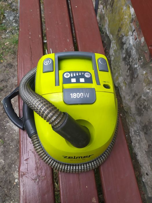 Odkurzacz Zelmer Syrius 1800W 230V