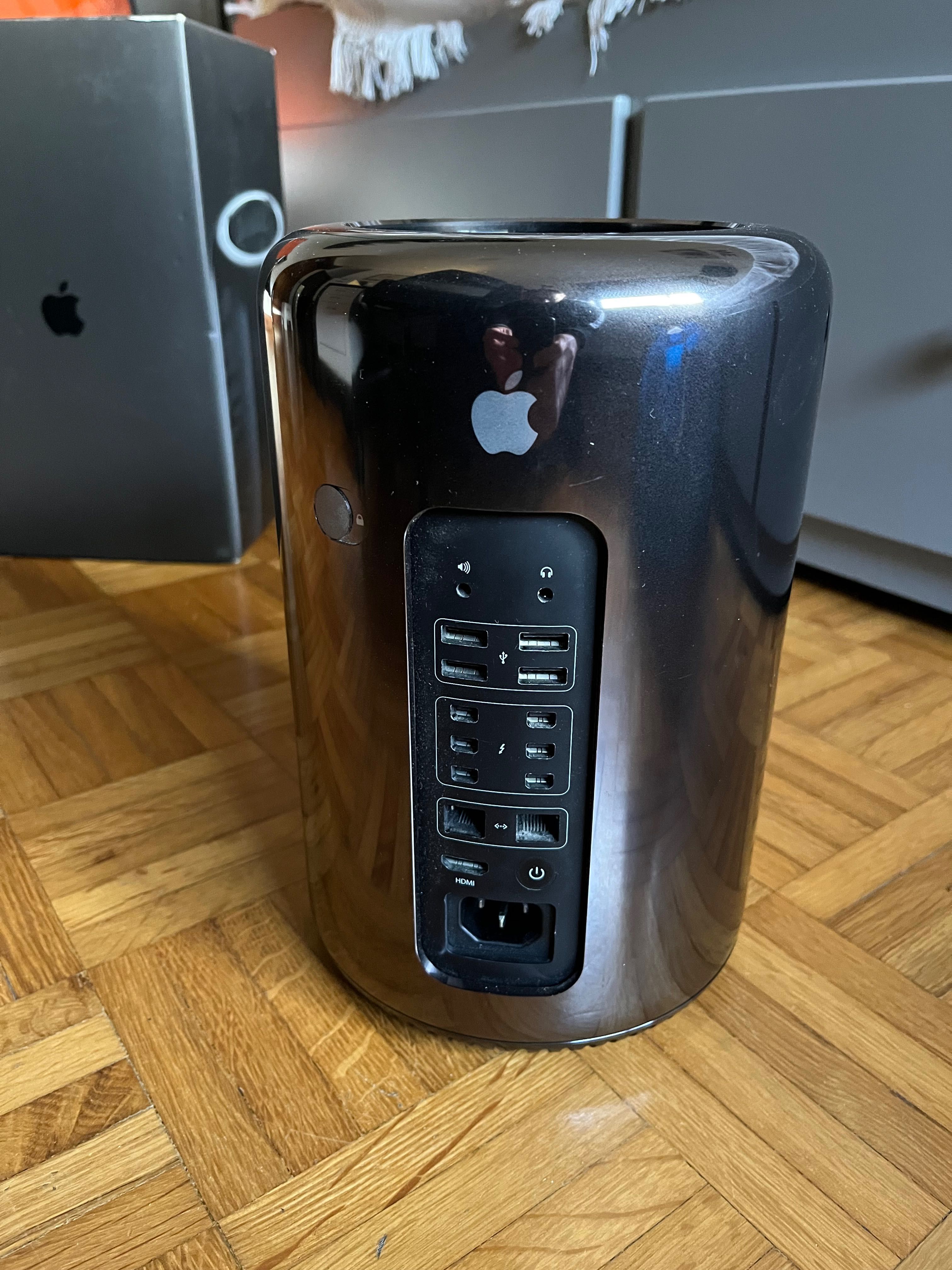 Desktop Mac Pro (Late 2012)