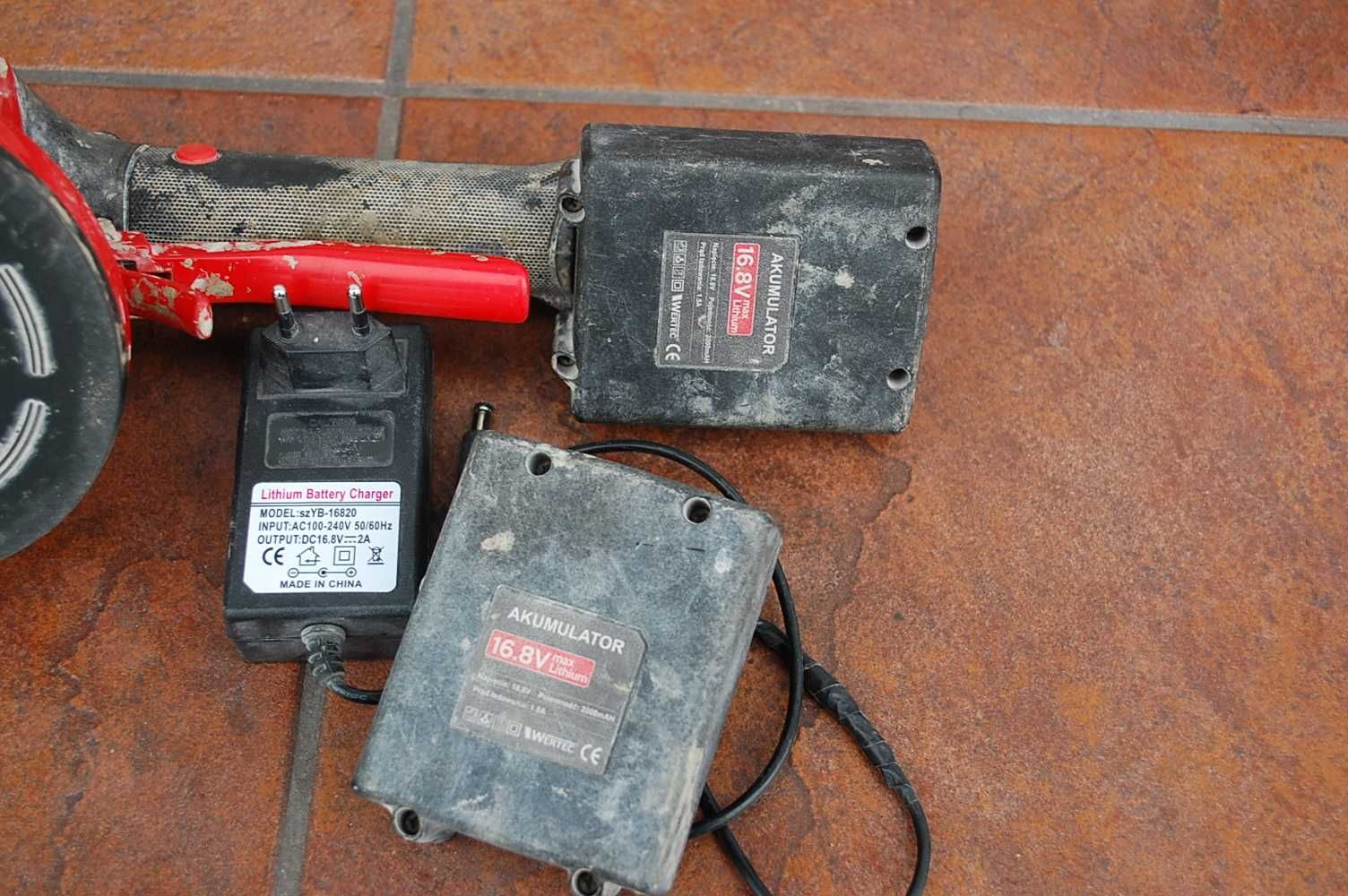 Przyssawka wibracyjna  WERTEC WT9390 2 Akumulatory
