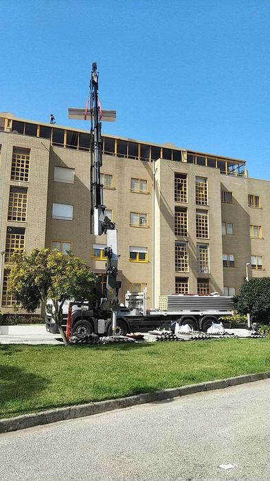 Serviço Aluguer camião grua elevação até 36ml