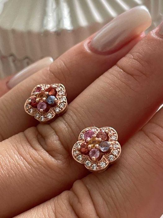 Серебряные серьги 925 пробы с натуральным цветным сапфиром