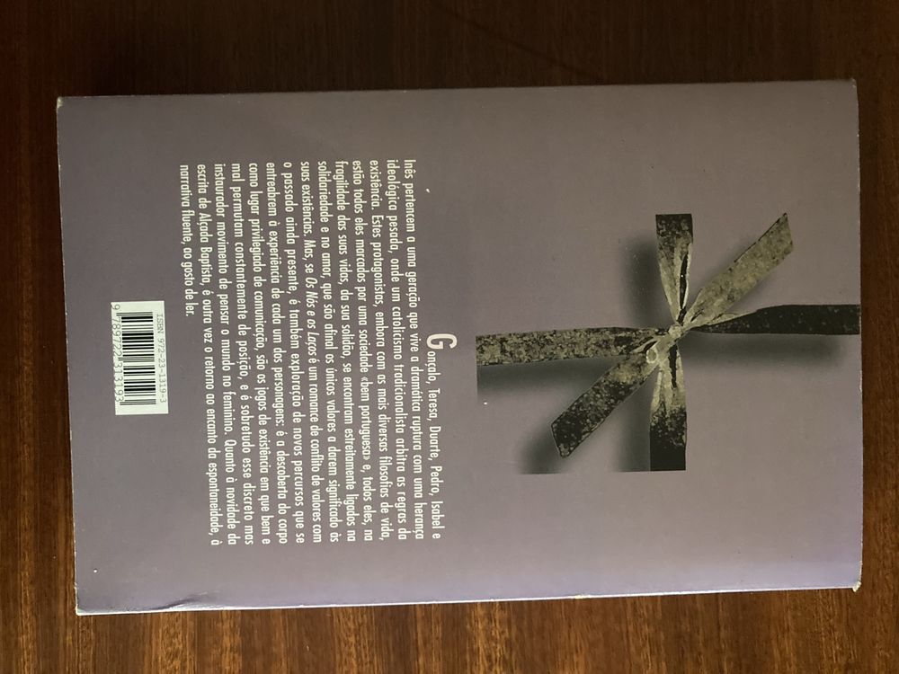 Livro “Os nós e os laços”