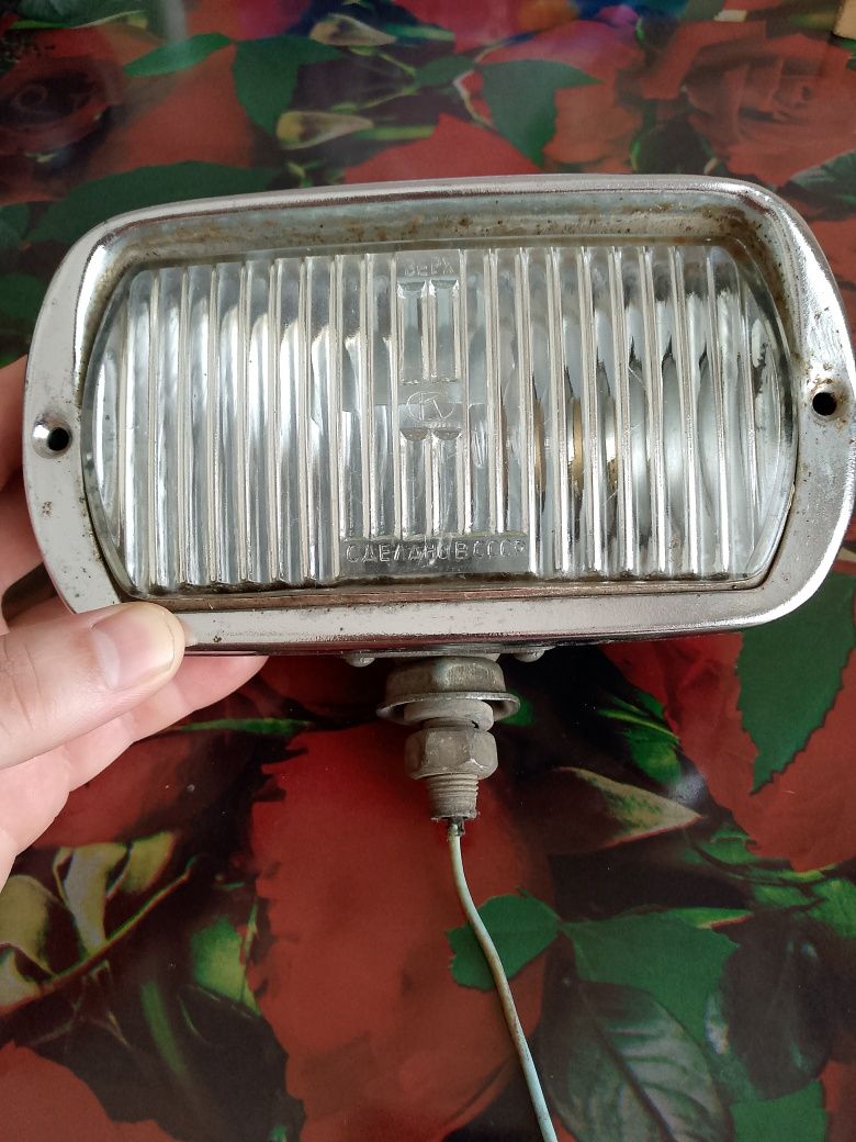 В продажі протитуманні фари.