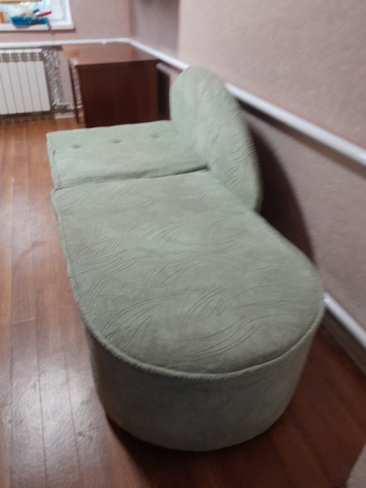 Продаю  диван,  крісла  2  шт
