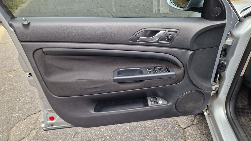 Автомобиль Skoda Superb