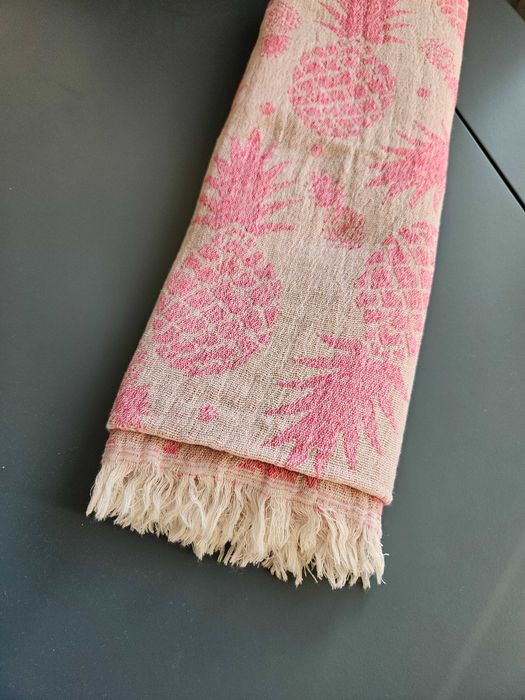 Wielofunkcyjny bawełniany ręcznik Pestemal 100x180 w ananasy różowy