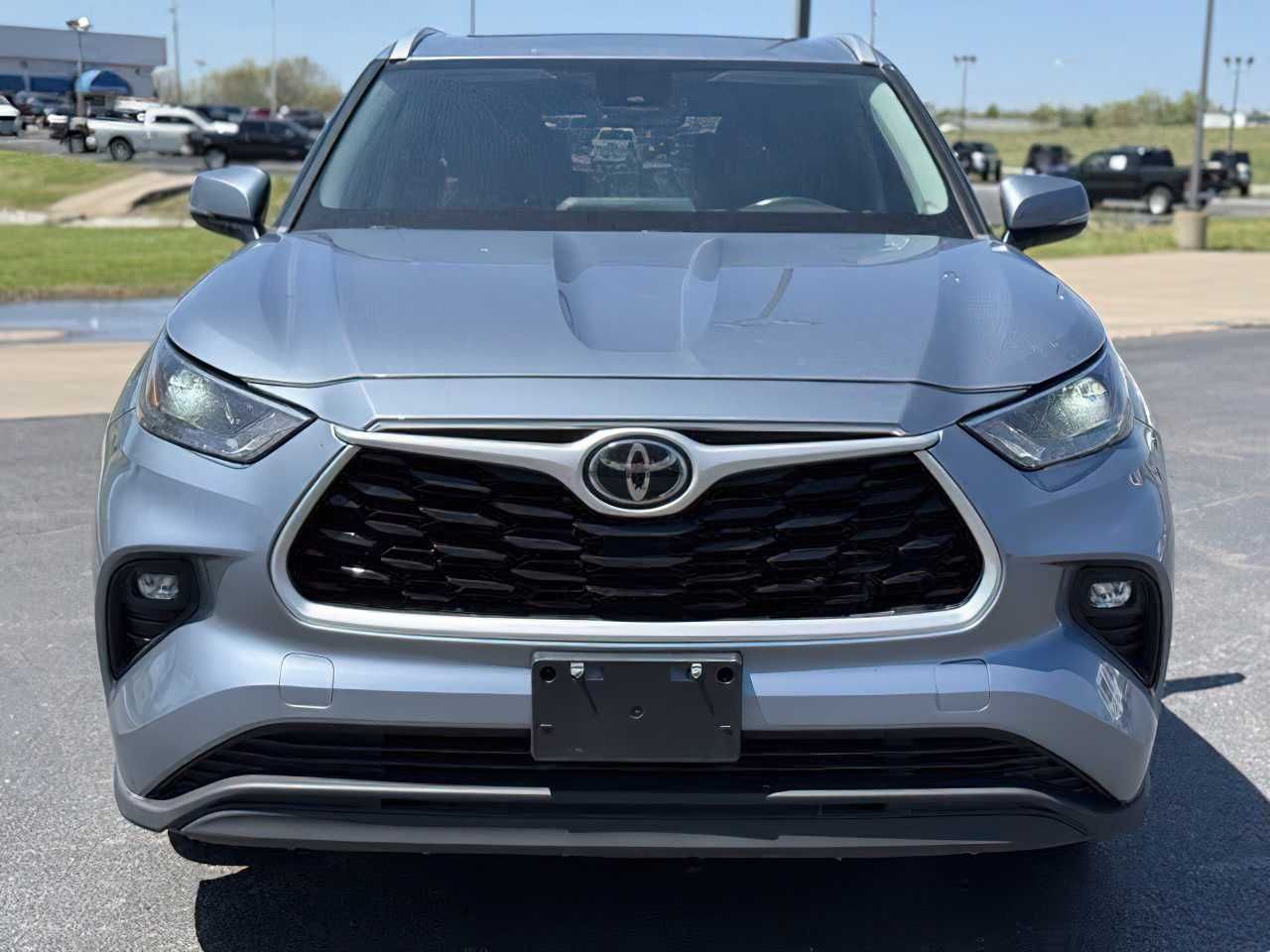 Toyota Highlander XLE 2022