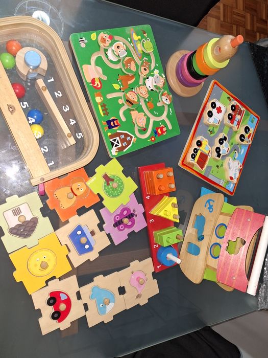 Brinquedos de madeira para crianças