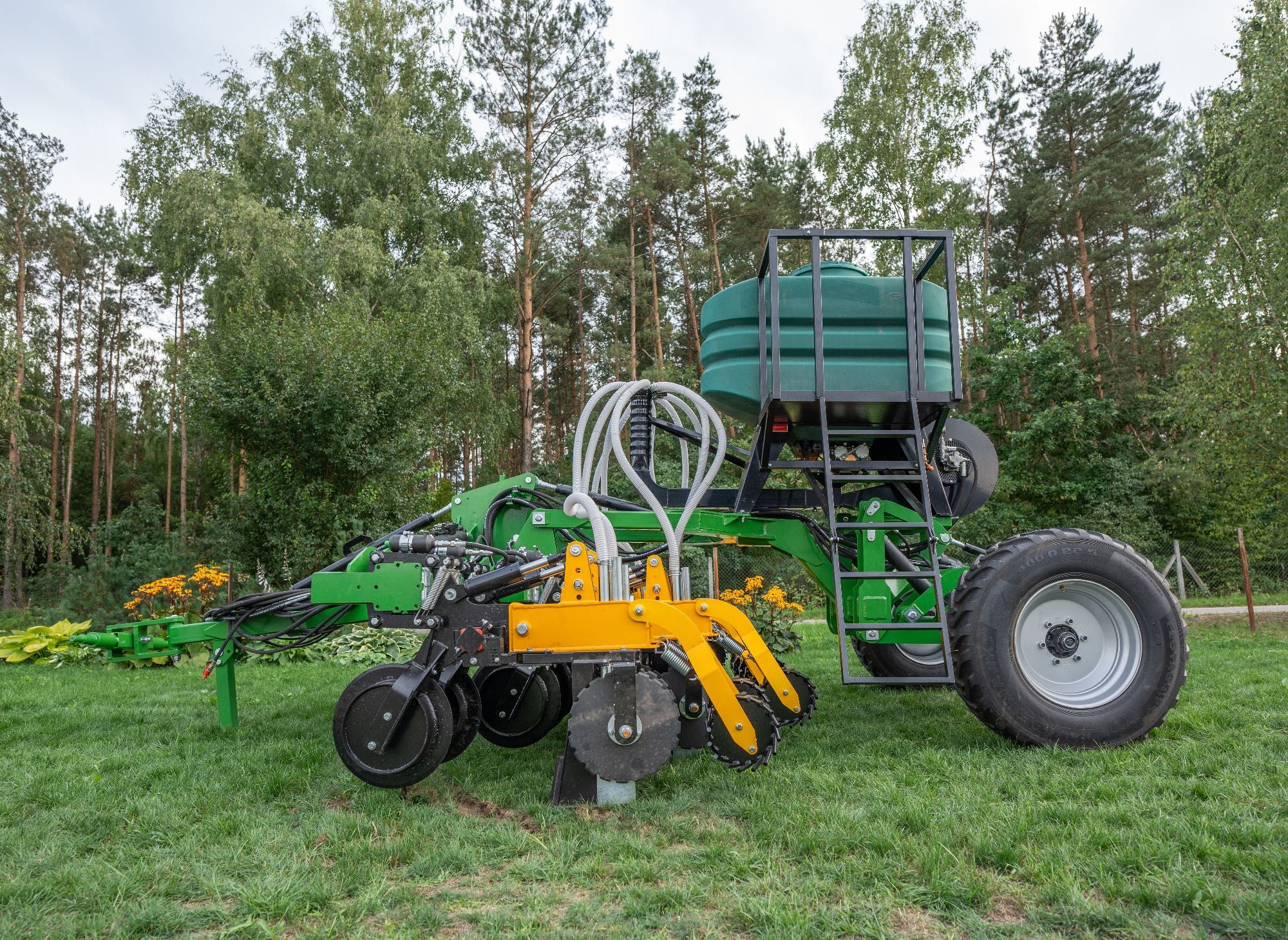 AGREGAT STRIP TILL - uprawa pasowa, agregat uprawowy, bezorkowy