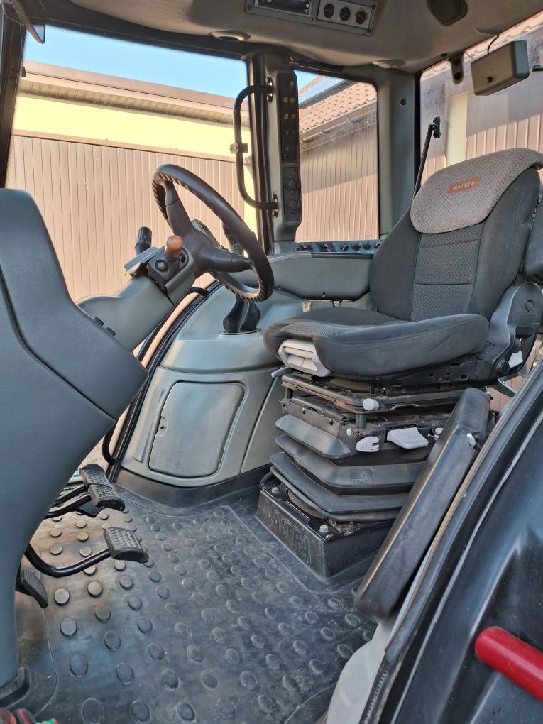 Valtra N121 + tur