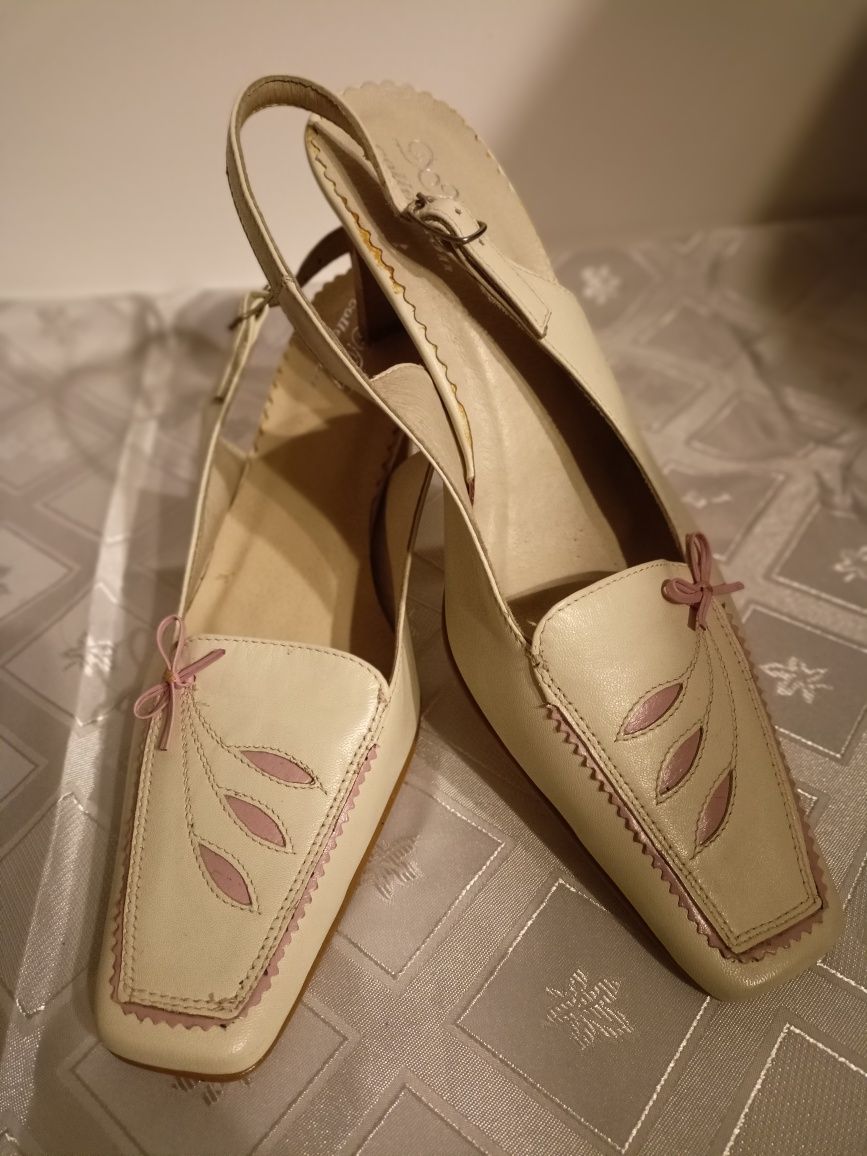 Buty letnie z  bardzo miękkiej skóry 37 r