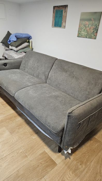 Duas camas articuladas e um sofá eléctrico!