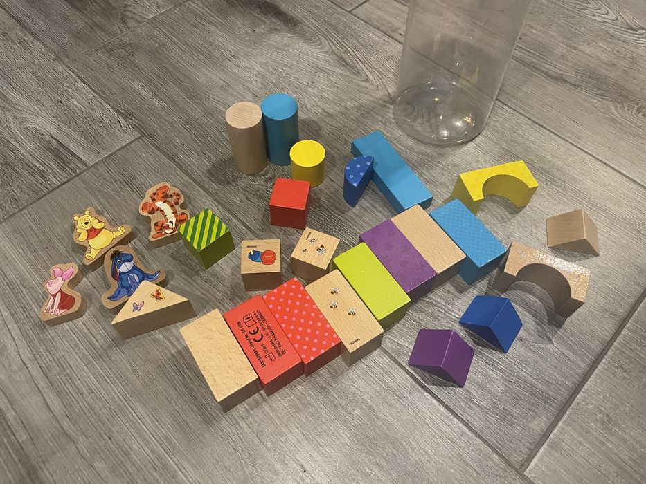 Drewniane klocki Kubuś Puchatek w pudełku