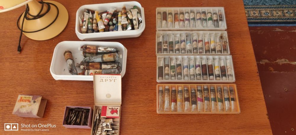 Краски масляные и перья  СССР