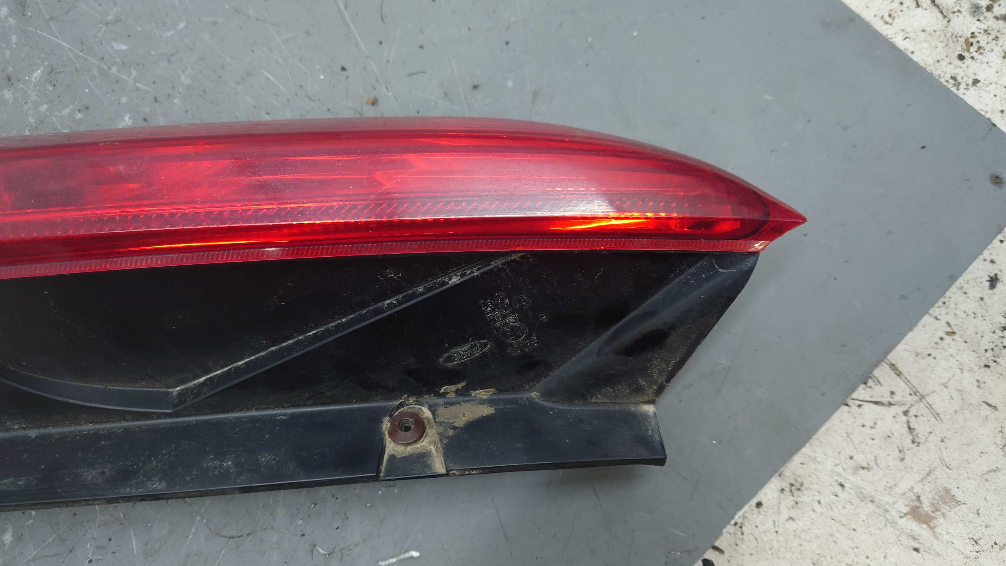 Ford Focus MK2 2 II Hatchback Lampa Prawy Tył Prawa Tylna PT