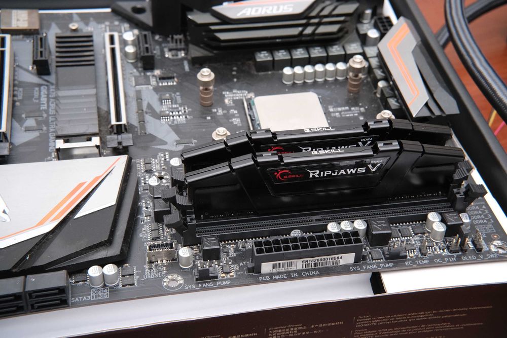 Процессор AMD 3950X + материнская плата GIGABYTE X470 + память