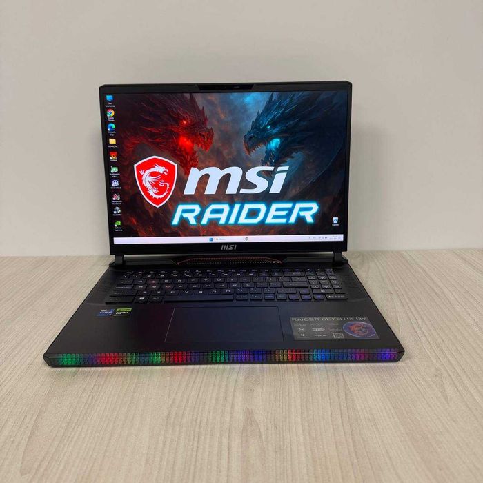 MSI Raider GE78HX 13VG 17.3" 240Hz i9-13950HX 32GB SSD 2TB RTX 4080