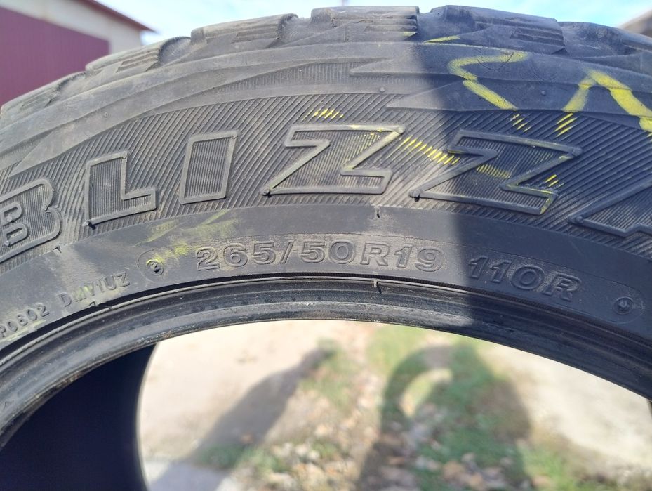 Шини Bridgestone Blizzak 265/50/R19