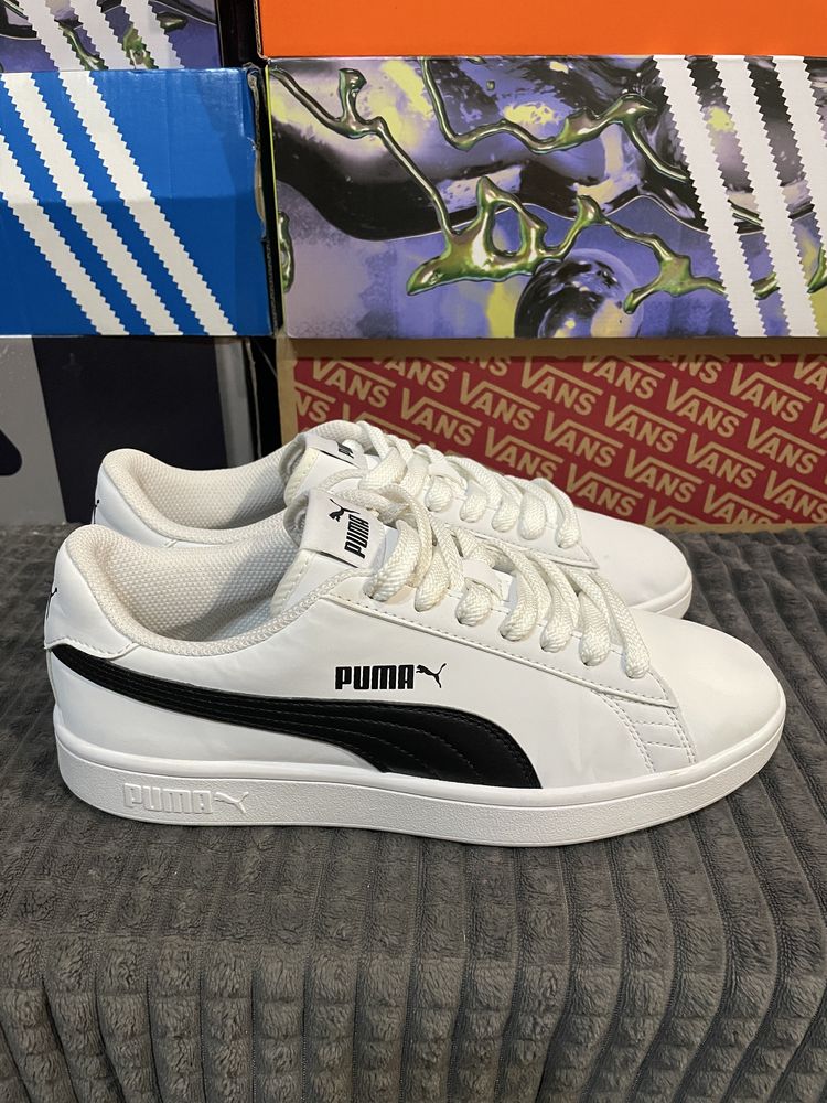 Оригінальні кросівки Puma Smash v2 40(25,5см)