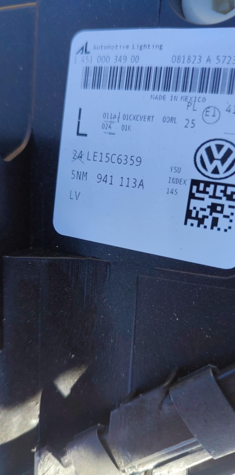 Lampy nowe - uszkodzone do VW Tiguan o nr 5NM941113A