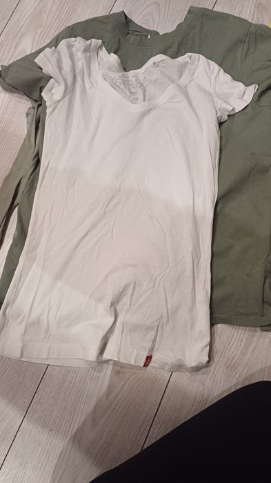 футболки жіночі  Levis з принтом та однотонніХс-М