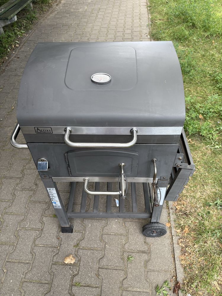 Grill węglowy Angular XL żeliwny ruszt