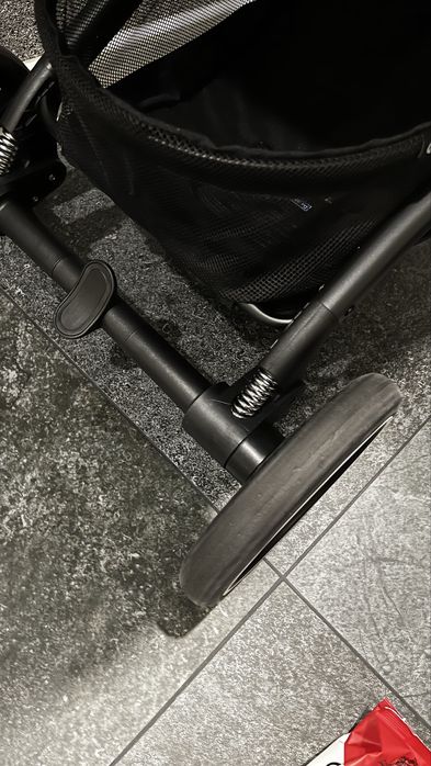 Продам терміново прогулянкову Коляску cybex bezzy 2024