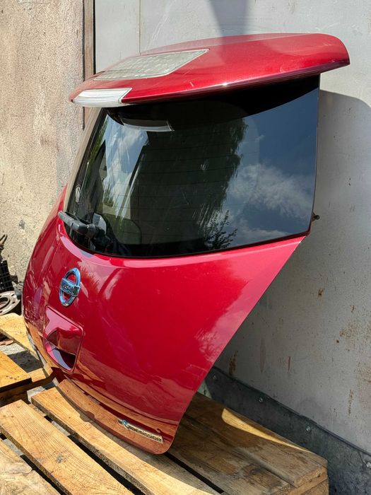Кришка багажника Nissan Leaf 2011-2017 задня ляда Нісан Ліф 11-17