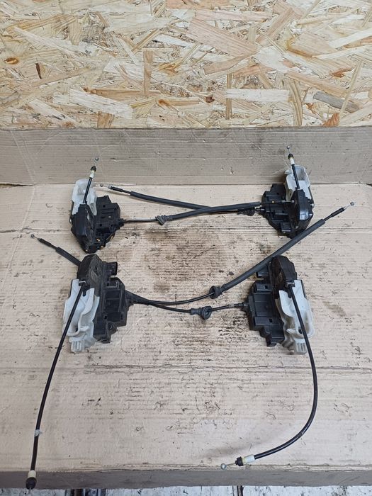 Kia ceed 1 06-12r дверні замки замок