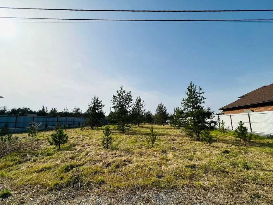 Продам участок в пос.Обуховка недалеко от леса и реки