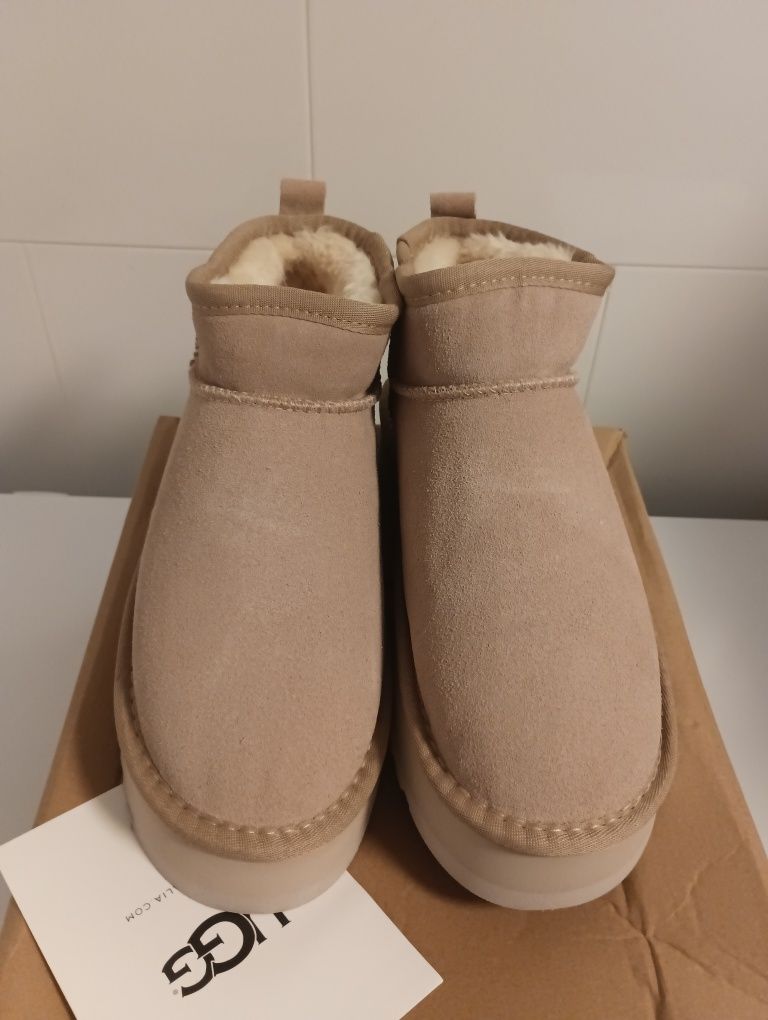 Botas UGG Bege de senhora