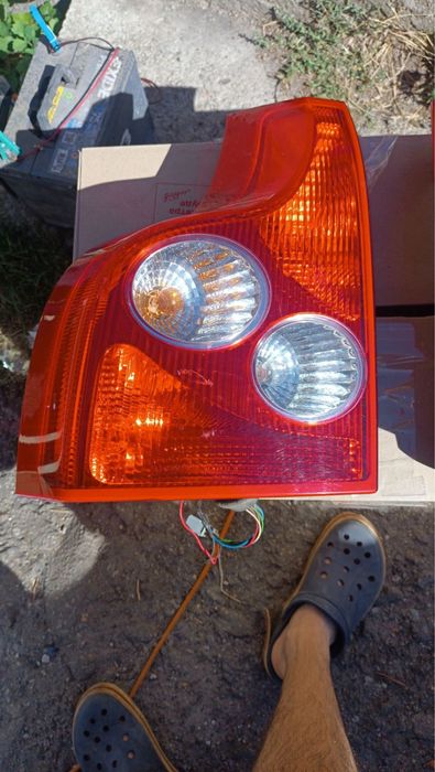 Задні ліхтарі volvo xc90 2004