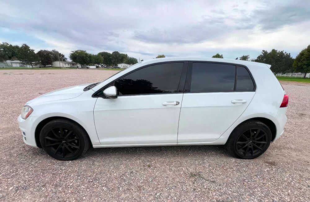 Volkswagen Golf TSI S      2015