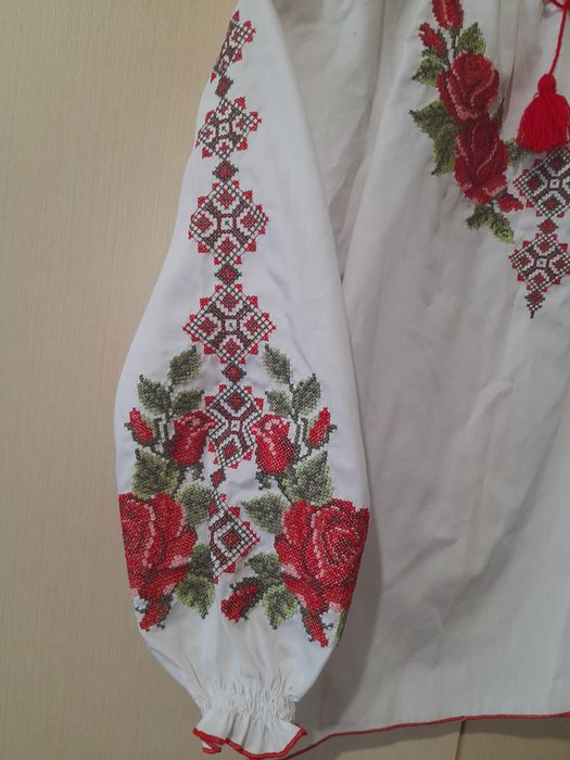 Вишиванка для дівчинки