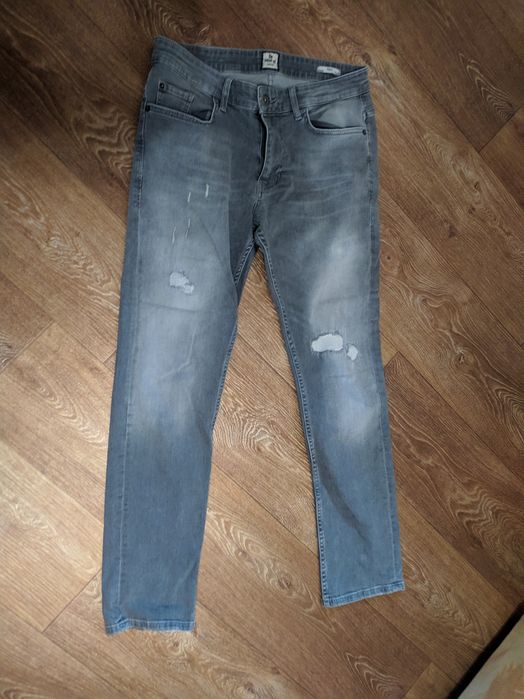 Джинсы мужские серые