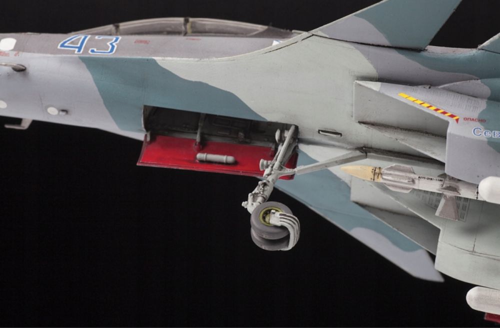 Samolot Su-30SM Flanker-C model do sklejania 1:72 Zvezda 7314