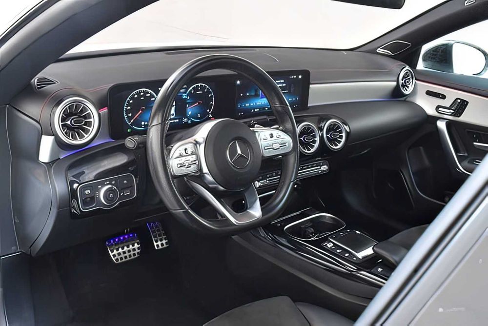 Mercedes-Benz CLA      2023