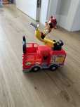 Carro dos bombeiros do Mickey Mouse