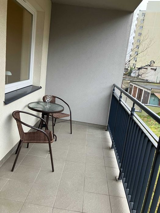 Wynajmę mieszkanie dwupokojowe z miejscem parkingowym w hali garażowej