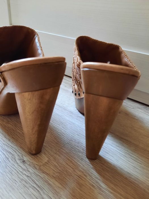 ZARA nowe klapki r 41 skóra i drewniany obcas