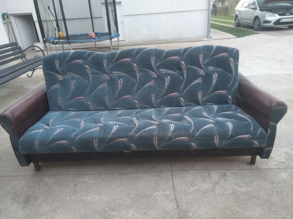 Кому потрібен дзвоніть.