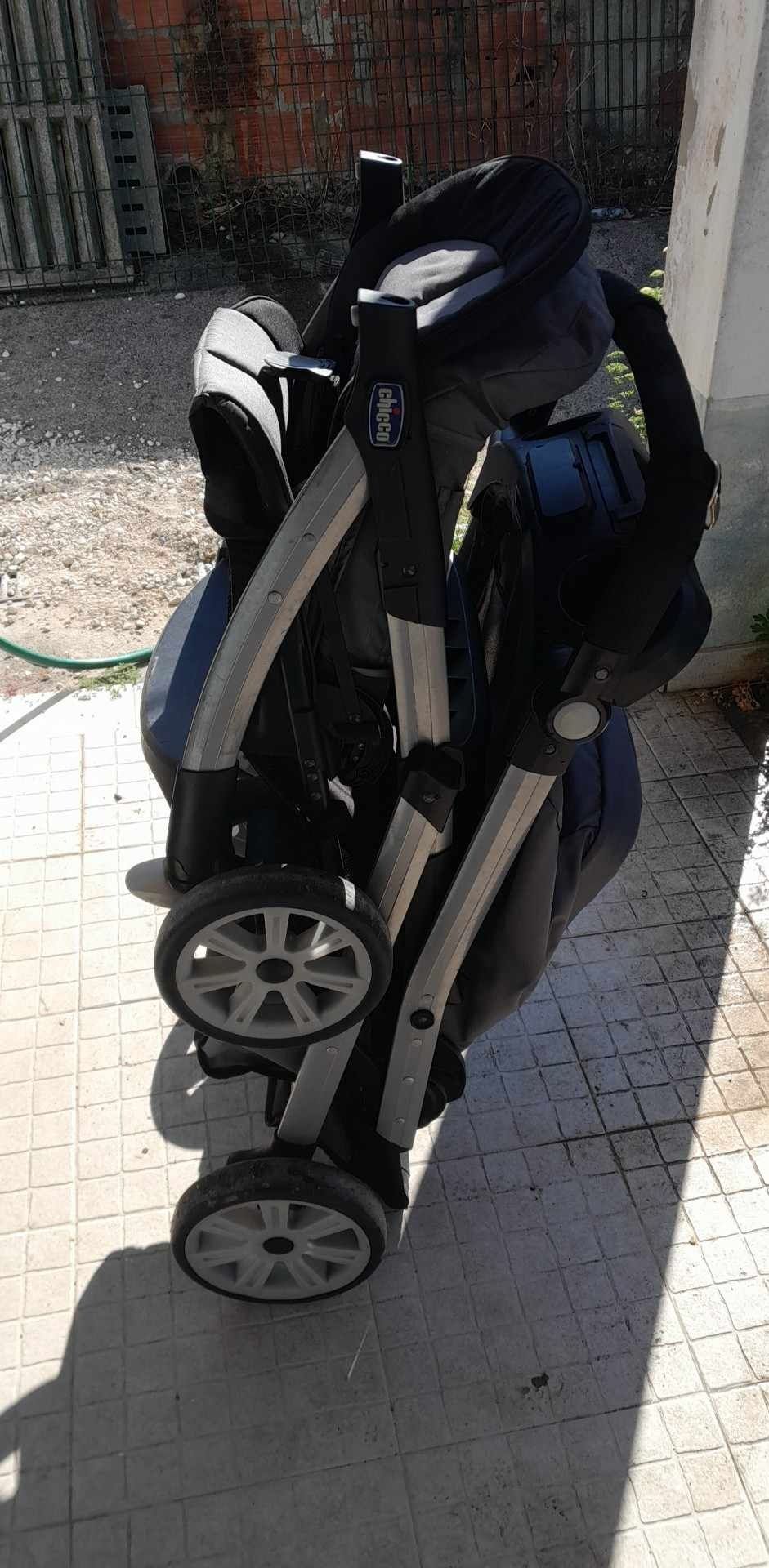 Carrinho para gémeos