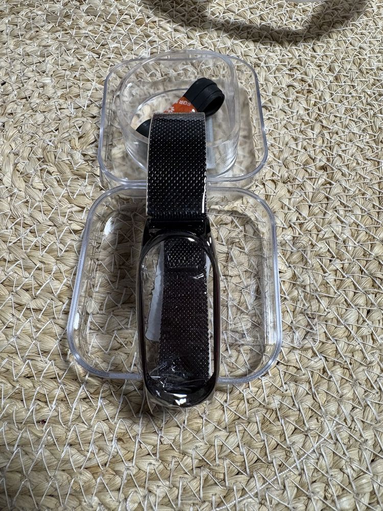 Paski Mi band 5 6 6NFC złoty, róż złoto, czarny, eko skóra czarny 5szt