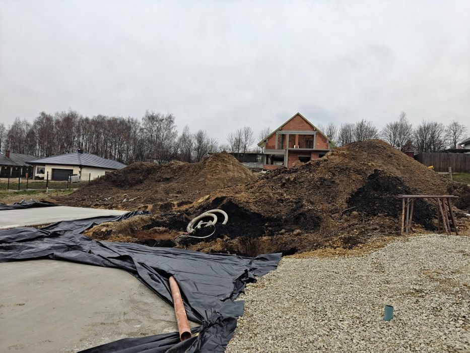 Oddam ziemię z wykopu