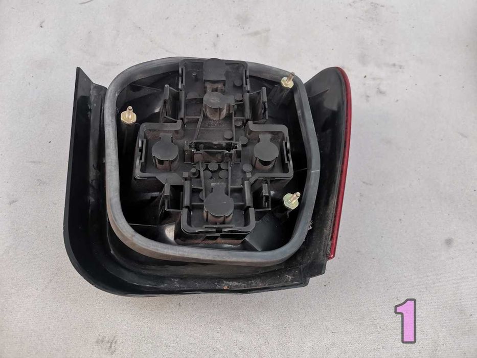 Skoda Felicia Kombi Lampa prawy tył PT