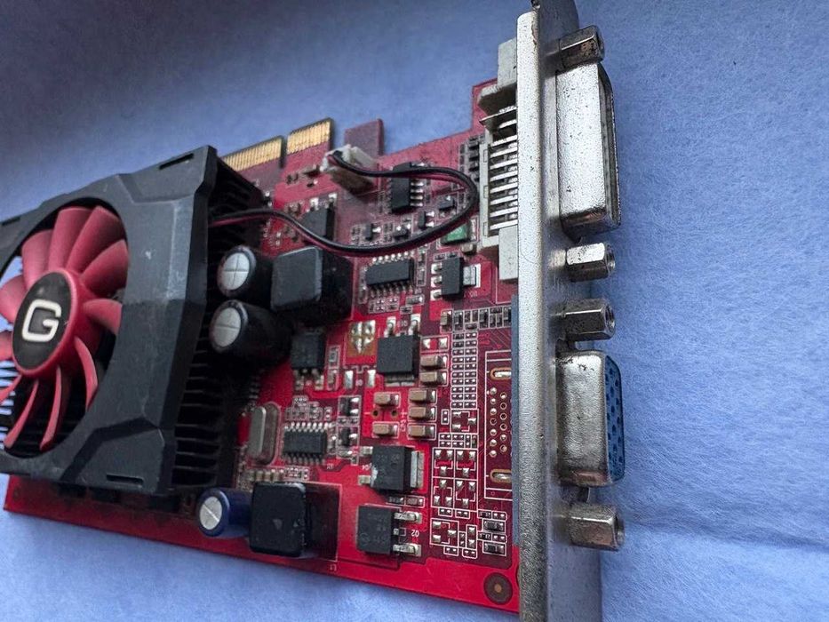 115гривен , Видеокарта GeForce GT 220 , 512MB , ремонт и на запчасти !